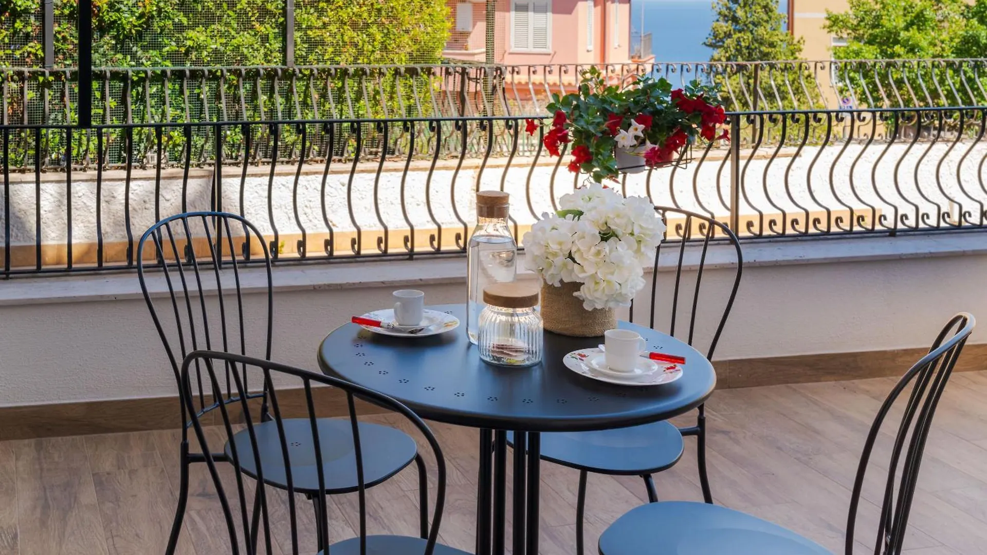 شقة La Maison De Clotilde تاورمينا
